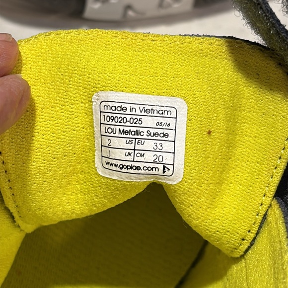 New without box Plae Lou Metallic Suede size 2 - Picture 4 of 6